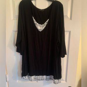 Black and white top, size 26/28